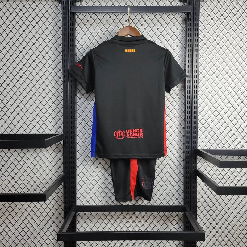 חליפת ילדים ברצלונה בשיתוף טראוויס סקוט חוץ
