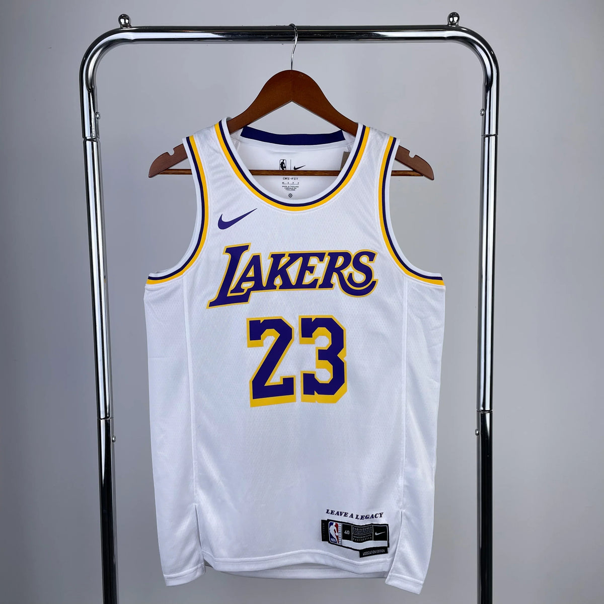 גופיית NBA לברון ג׳יימס לבנה בלוס אנג׳לס לייקרס