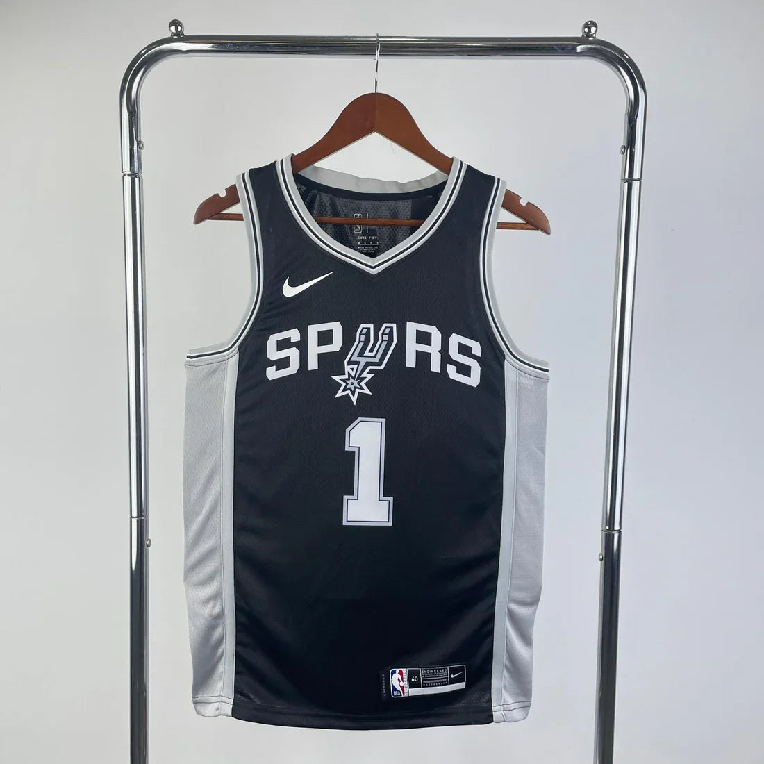 גופיית NBA ויקטור וומבניאמה שחורה סן אנטוניו ספרס