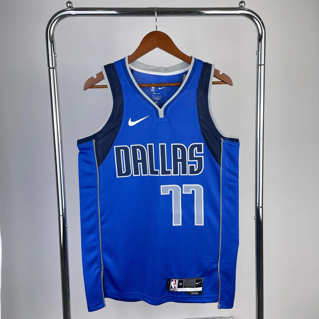 גופיית NBA לוקה דונצ׳יץ כחולה דאלאס מאבריקס